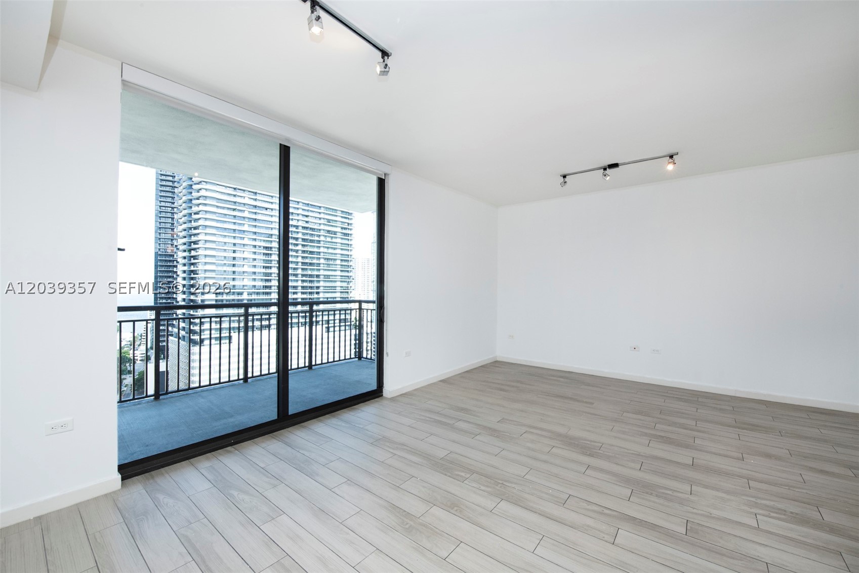 999 SW 1st Ave #2402, Miami FL 33130