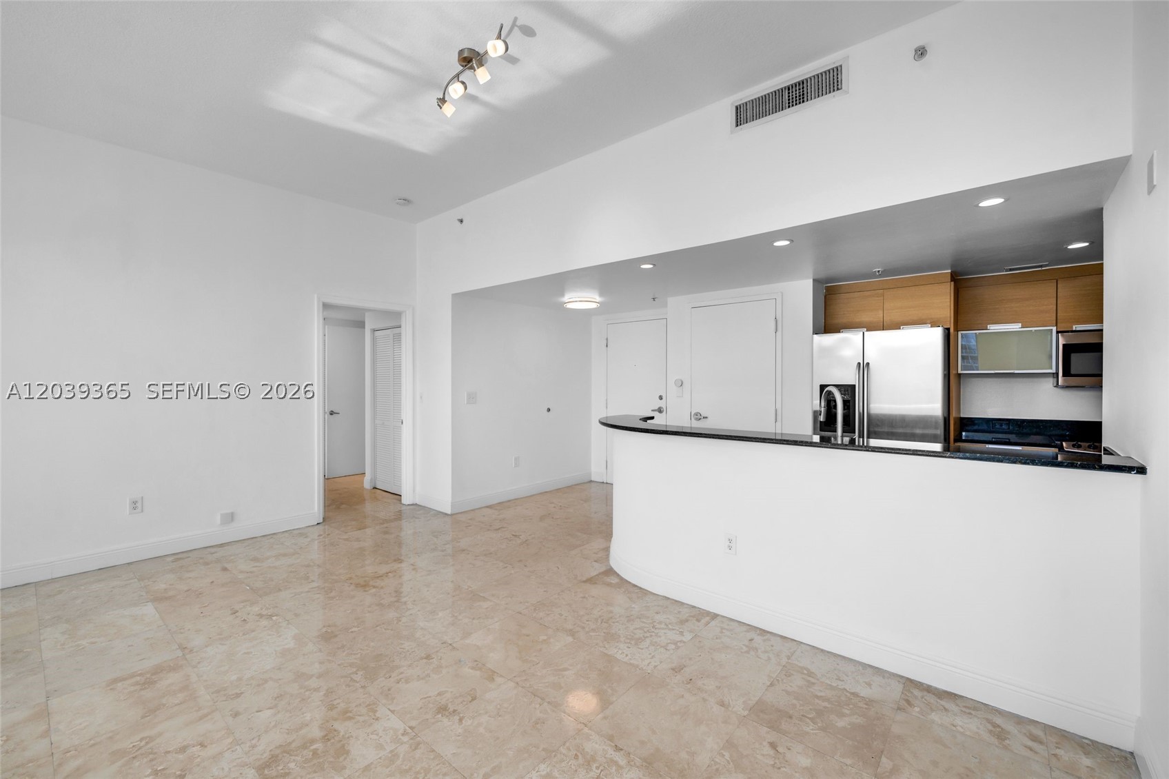 1881 79th St Cswy #2106-1, North Bay Village FL 33141