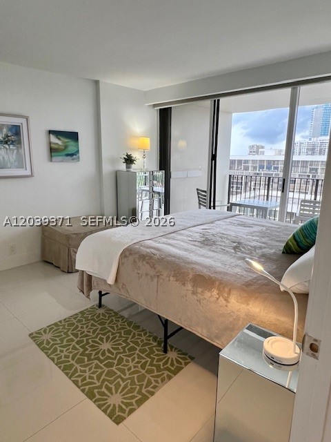 1901 BRICKELL AV #B2405, Miami FL 33129