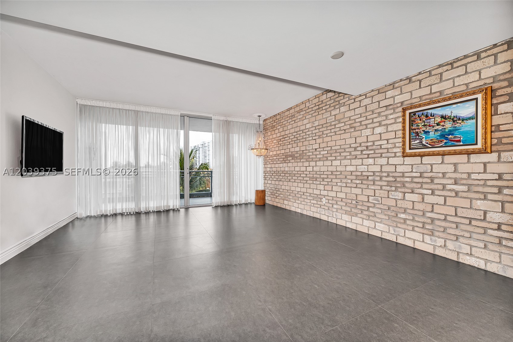 2950 NE 188th St #303, Aventura FL 33180