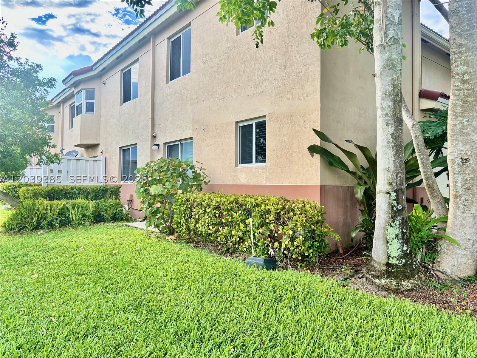 3486 Briar Bay Blvd #101, West Palm Beach FL 33411