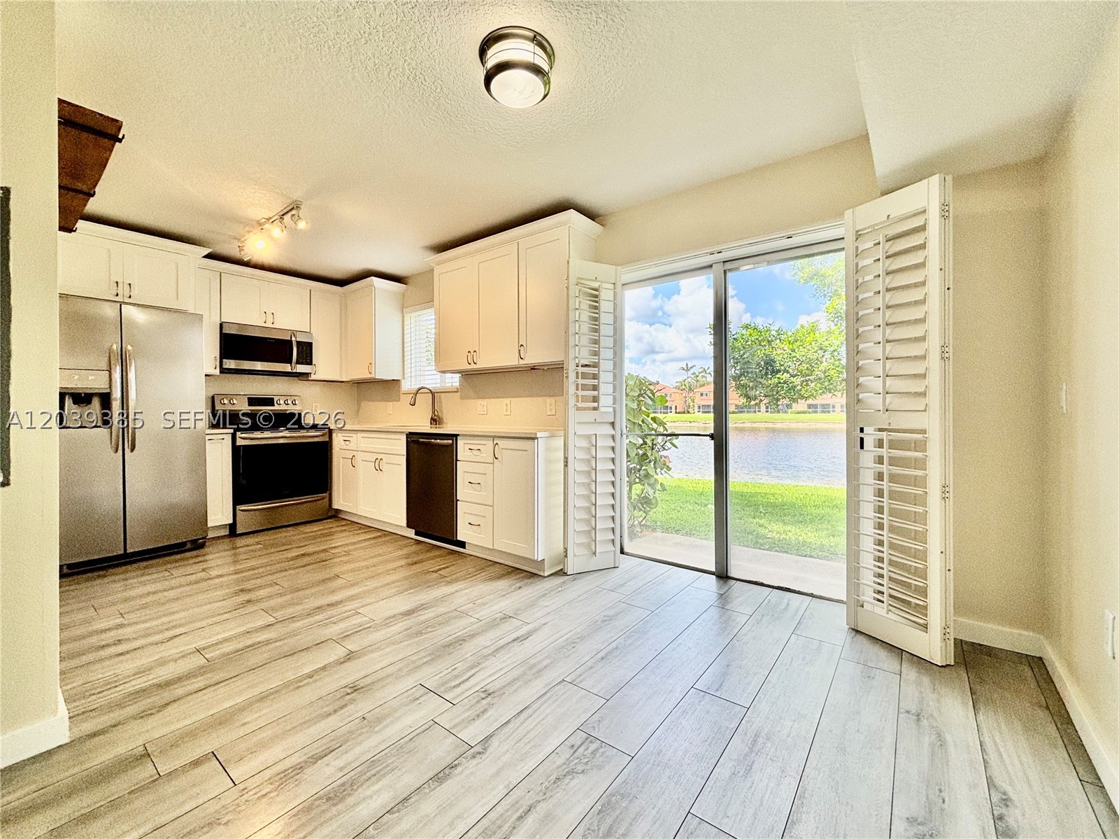 3486 Briar Bay Blvd #101, West Palm Beach FL 33411