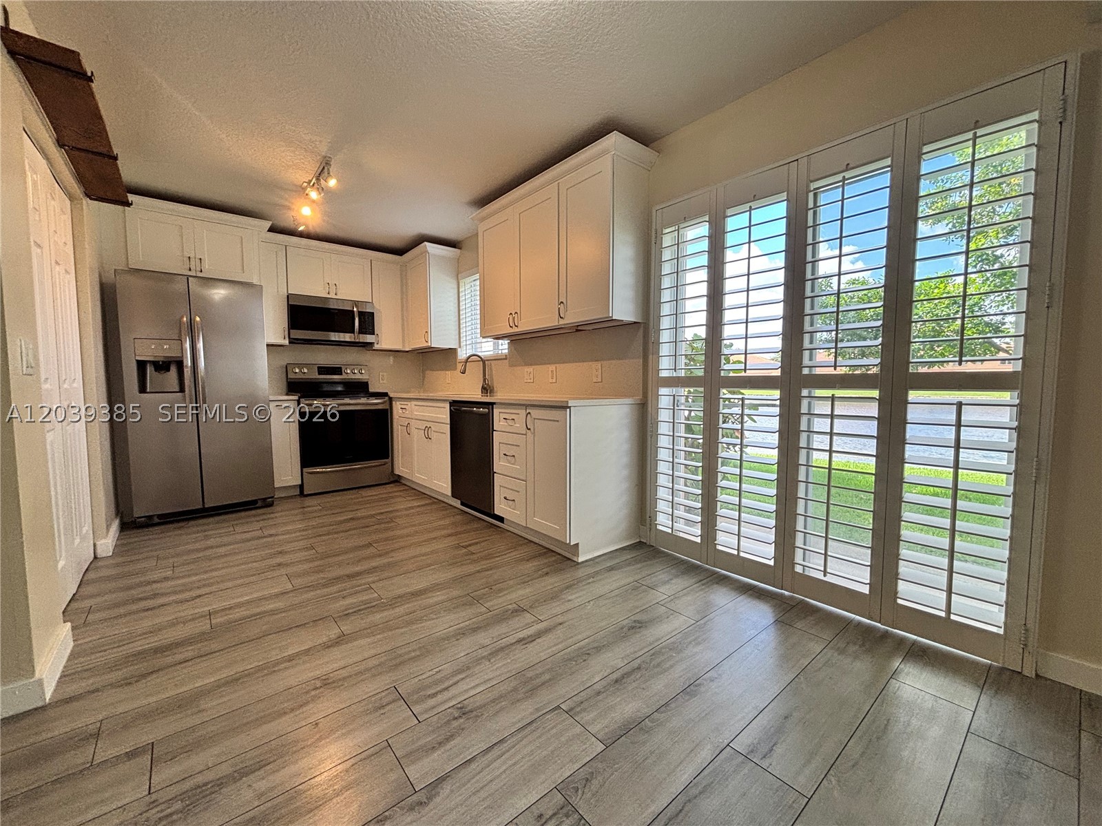 3486 Briar Bay Blvd #101, West Palm Beach FL 33411