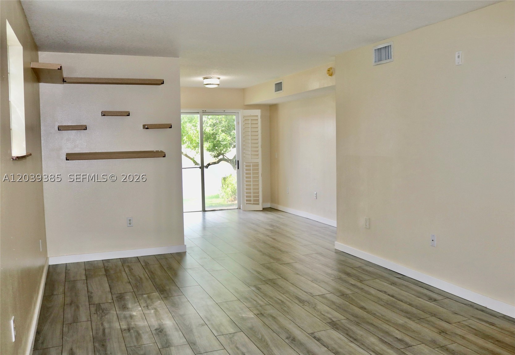 3486 Briar Bay Blvd #101, West Palm Beach FL 33411