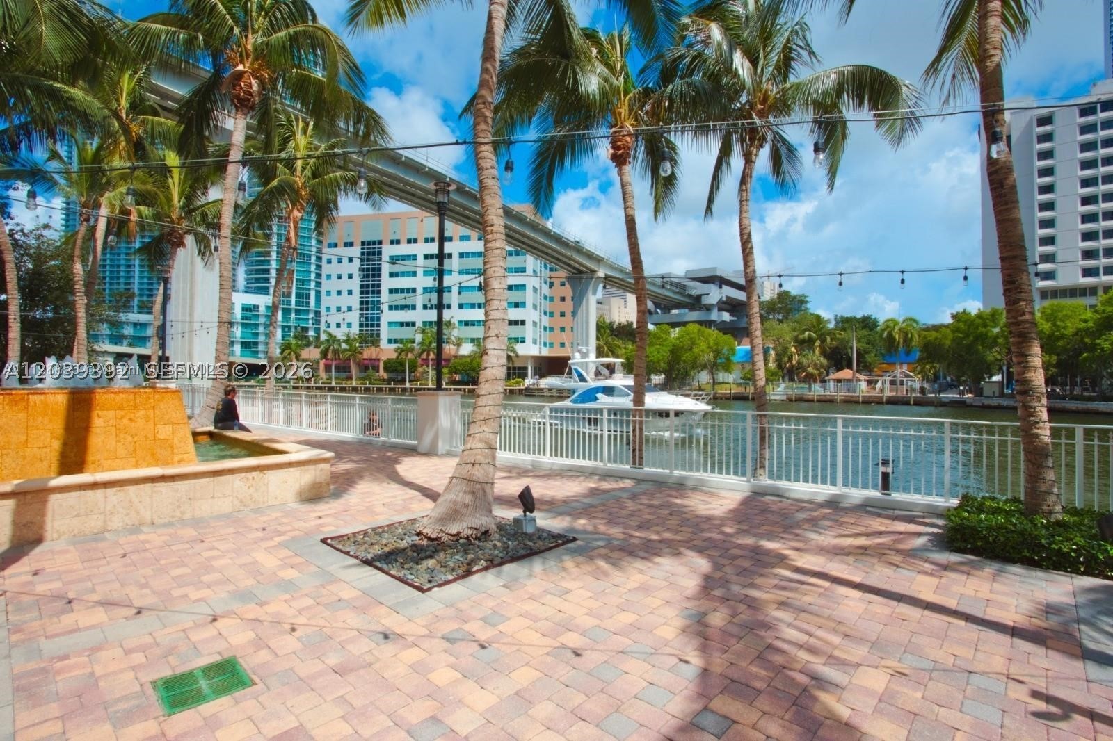41 SE 5th St #2409, Miami FL 33131
