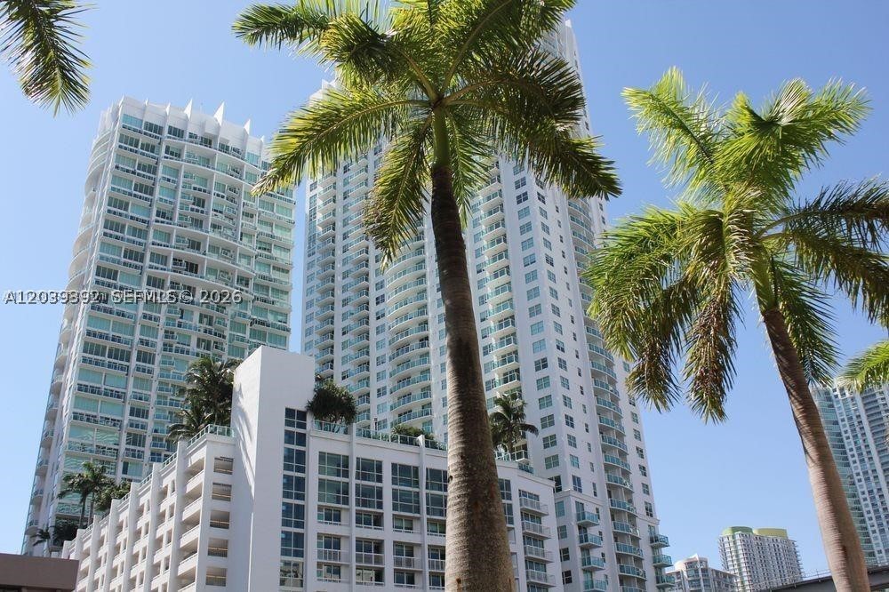 41 SE 5th St #2409, Miami FL 33131