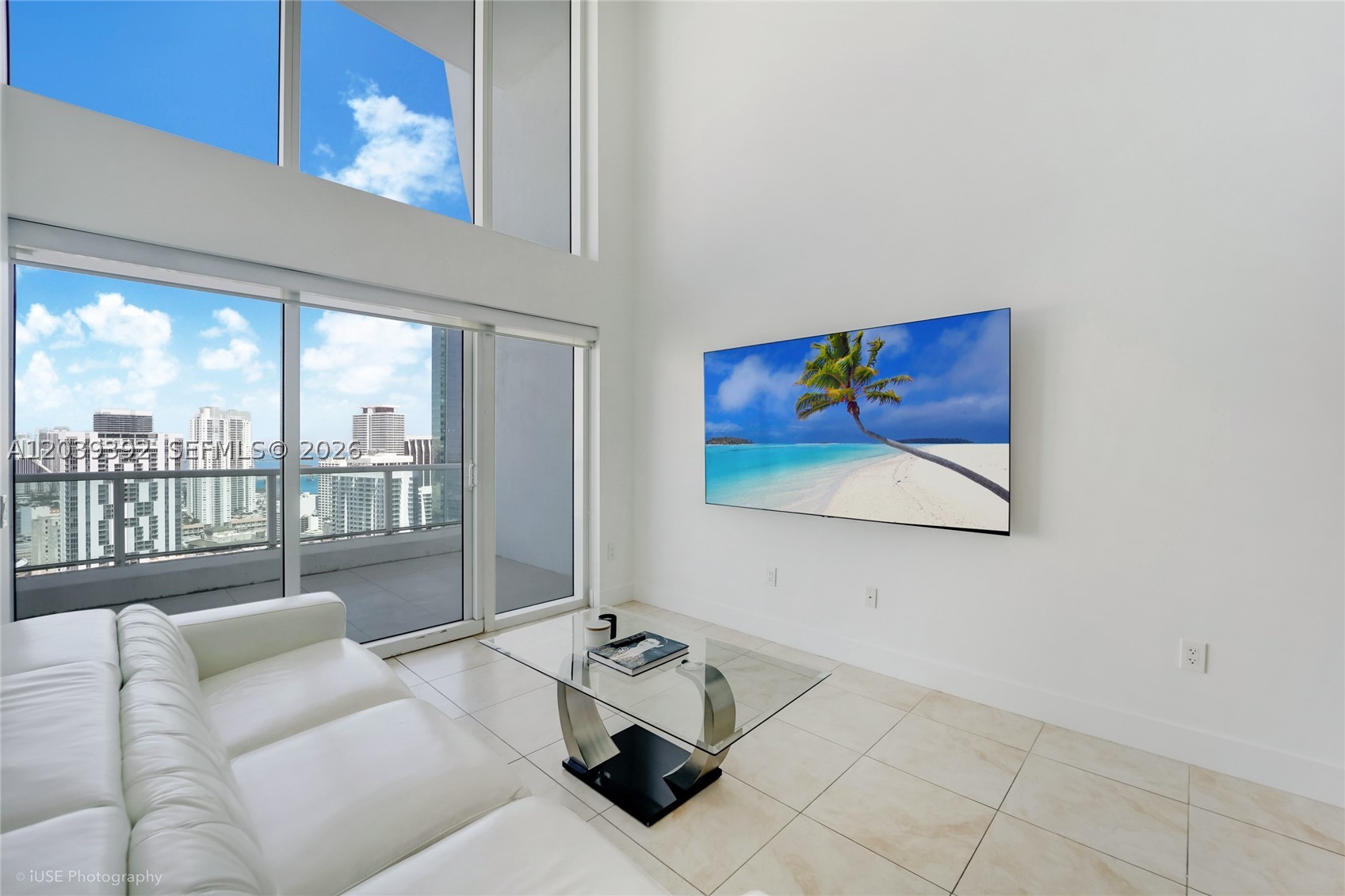41 SE 5th St #2409, Miami FL 33131
