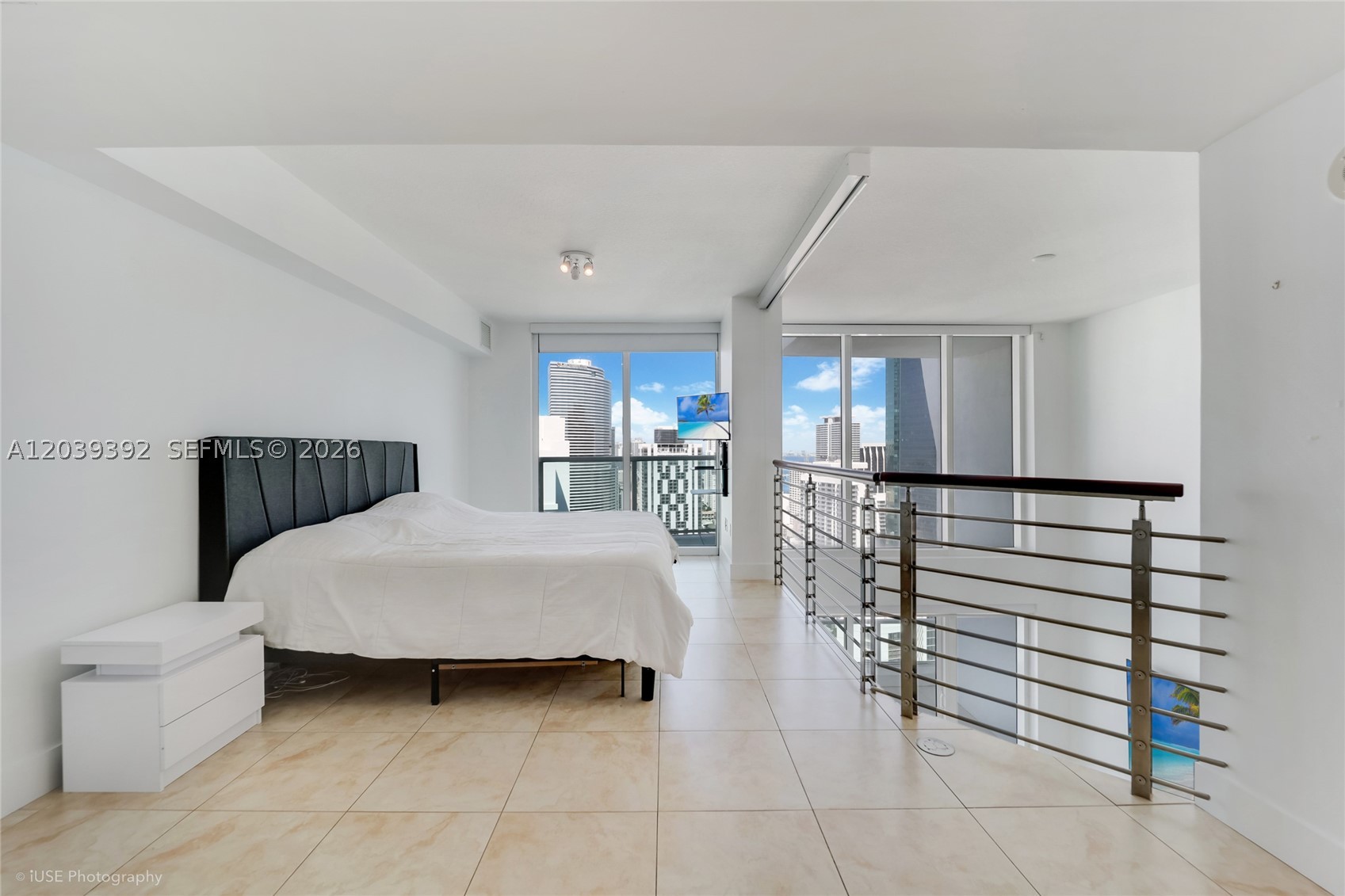 41 SE 5th St #2409, Miami FL 33131