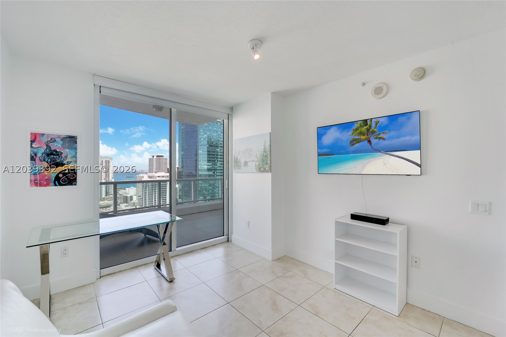 41 SE 5th St #2409, Miami FL 33131
