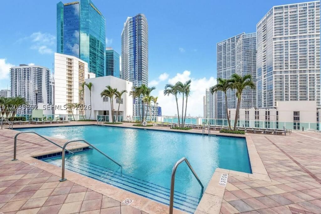 41 SE 5th St #2409, Miami FL 33131