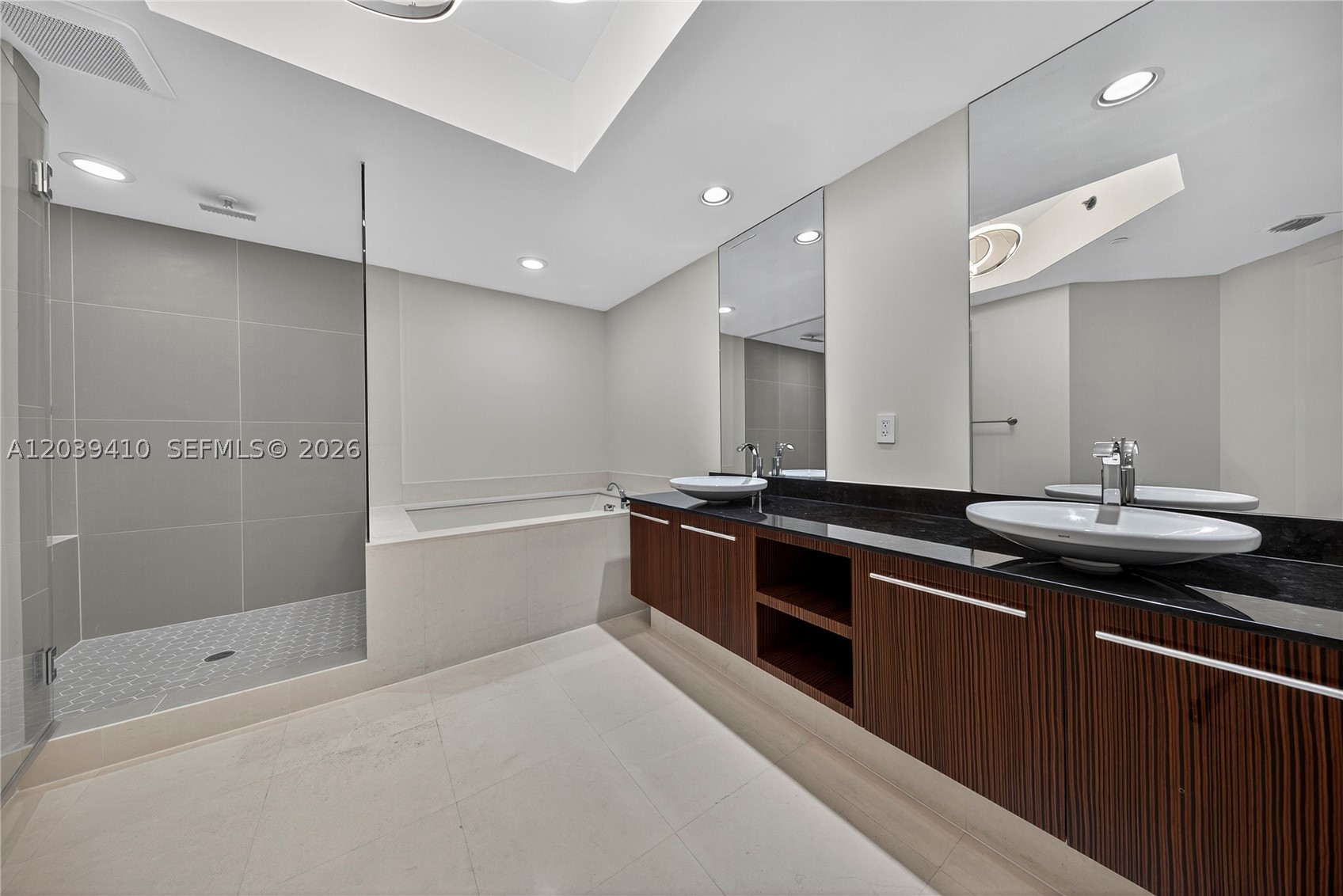 2711 S OCEAN DR #3102, Hollywood FL 33024