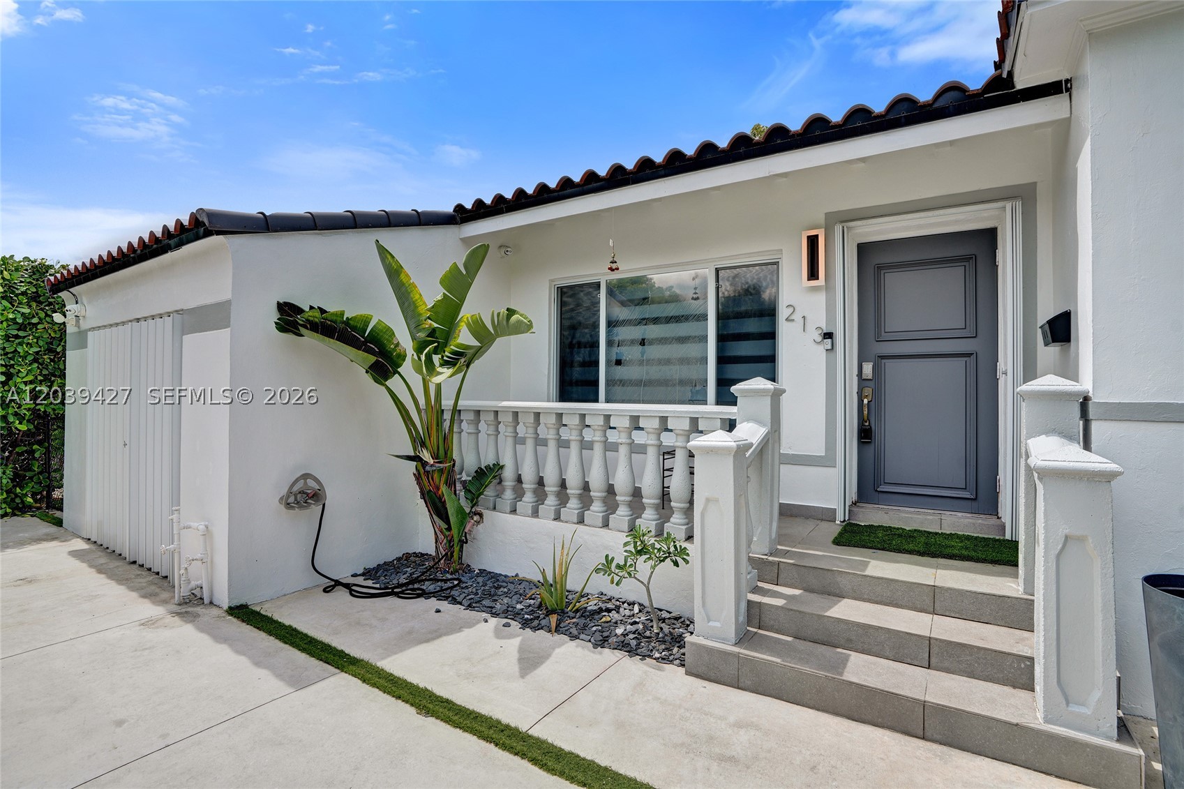 213 NE 43rd St #213, Miami FL 33137