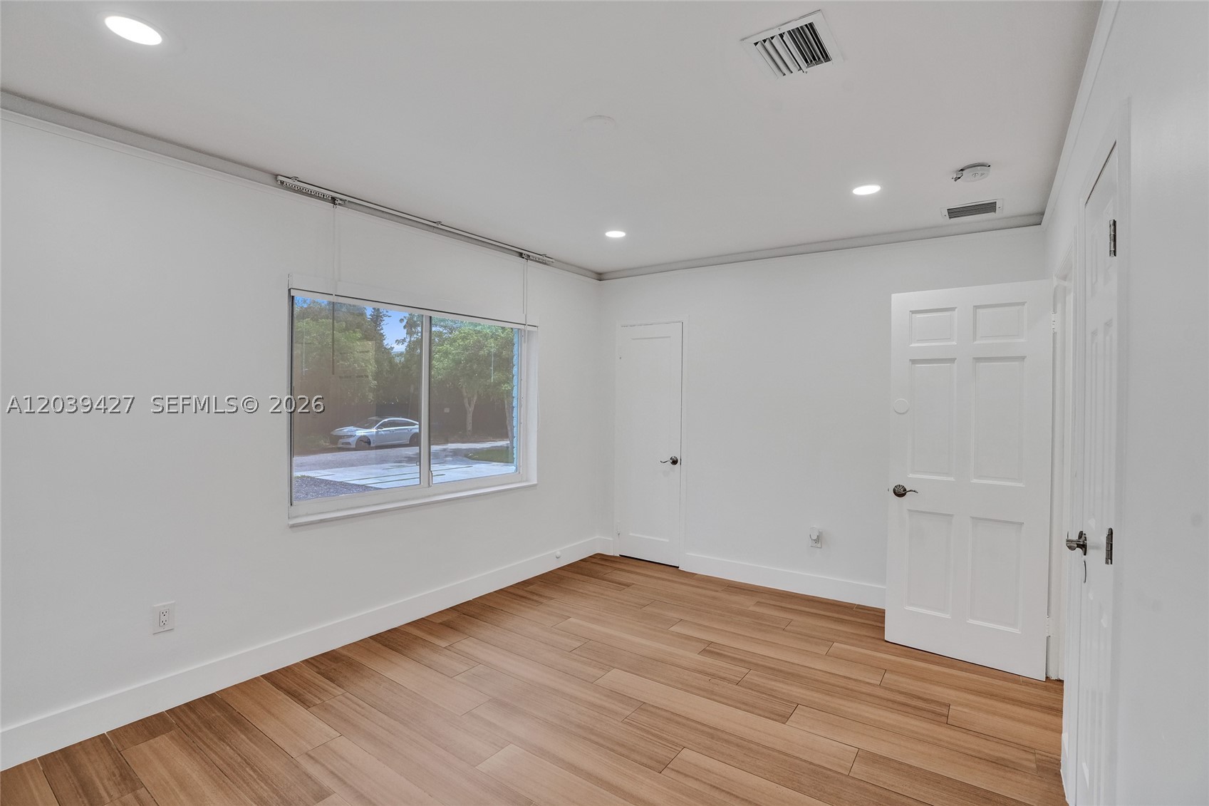 213 NE 43rd St #213, Miami FL 33137