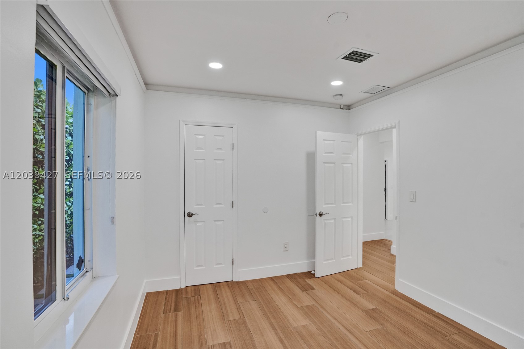 213 NE 43rd St #213, Miami FL 33137