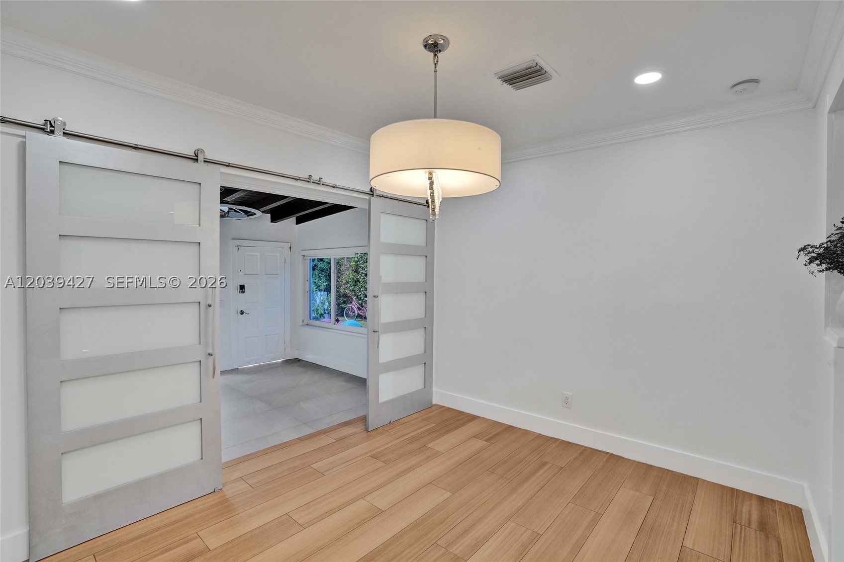 213 NE 43rd St #213, Miami FL 33137
