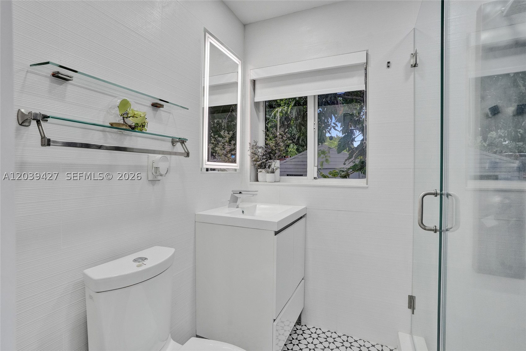 213 NE 43rd St #213, Miami FL 33137