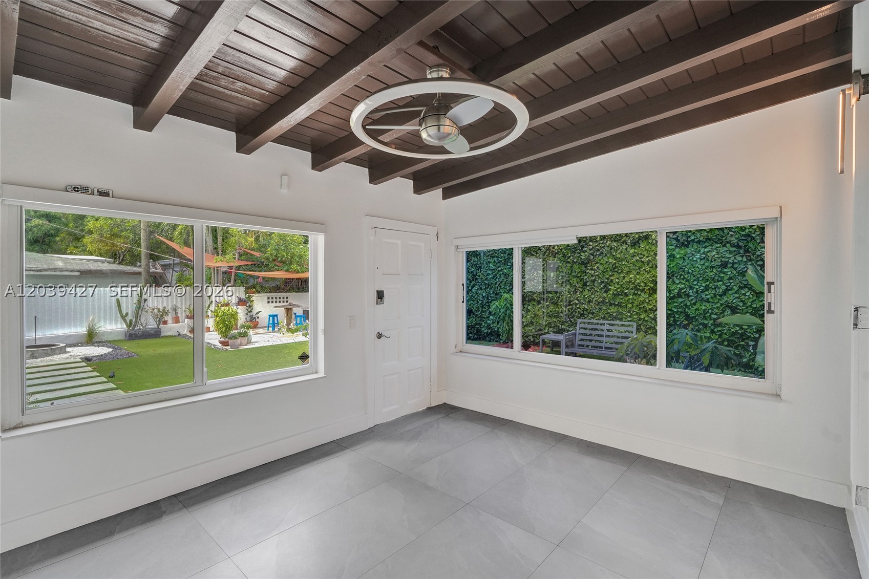 213 NE 43rd St #213, Miami FL 33137