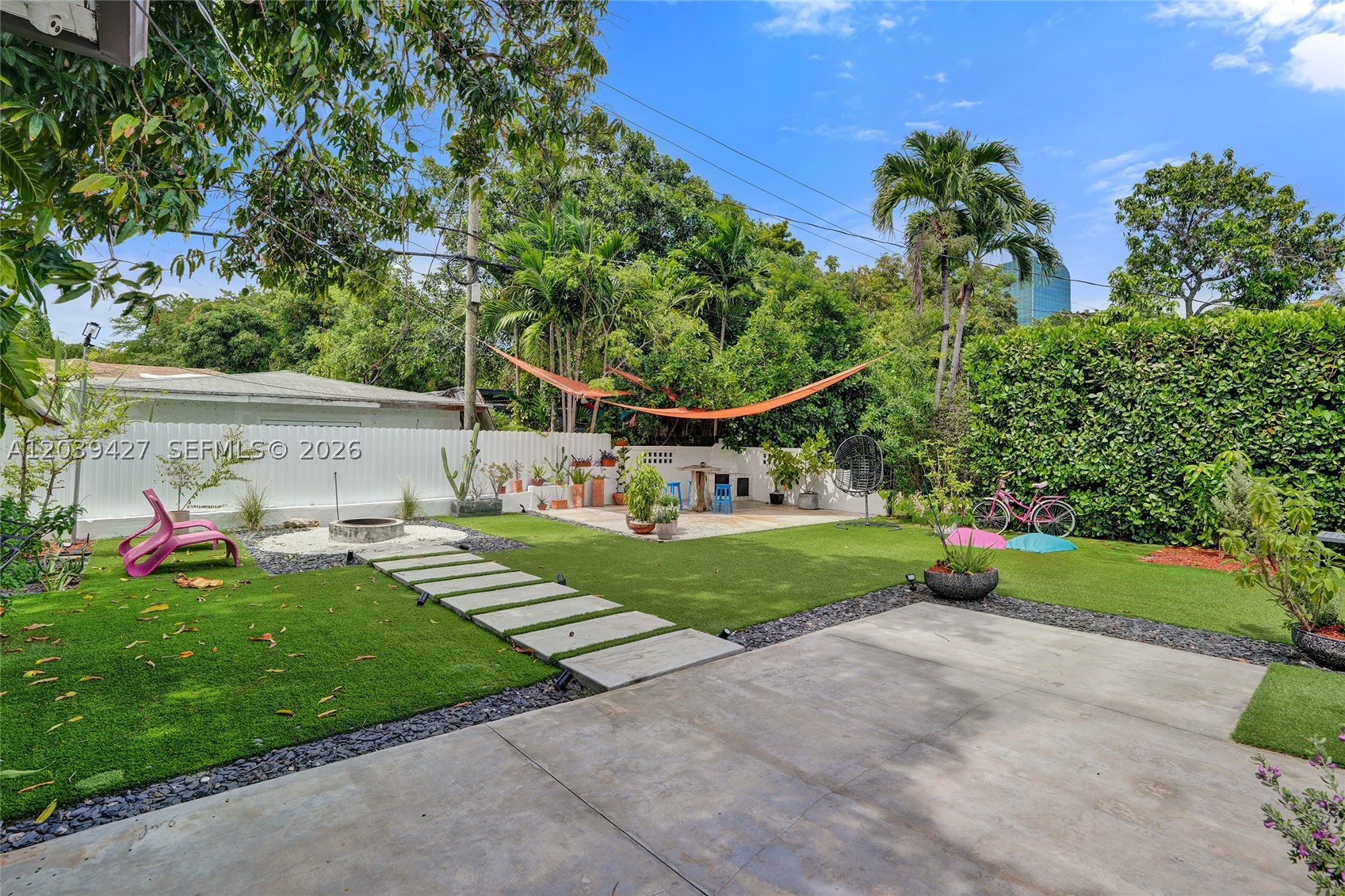 213 NE 43rd St #213, Miami FL 33137