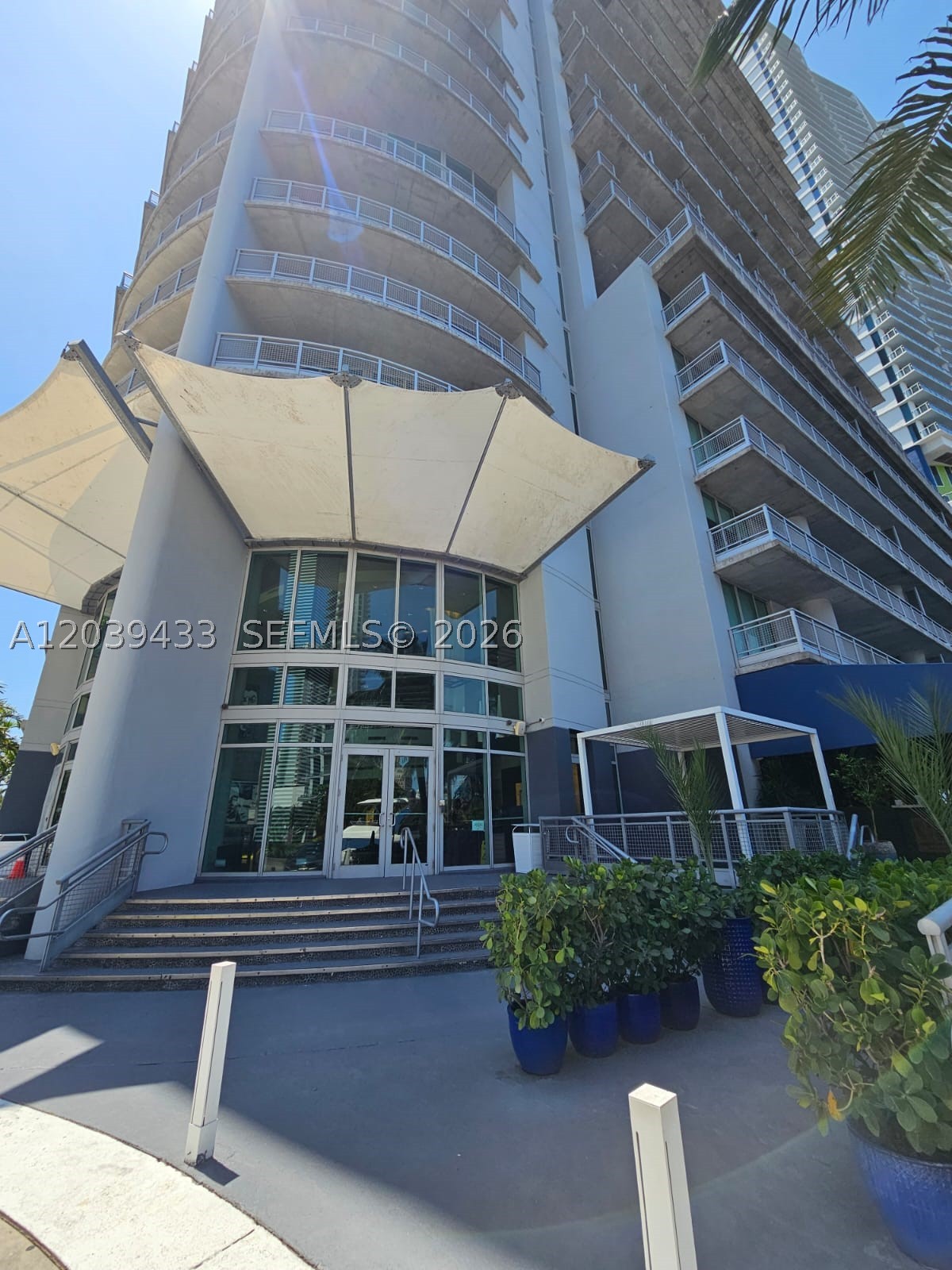 690 SW 1st Ct #1130, Miami FL 33130