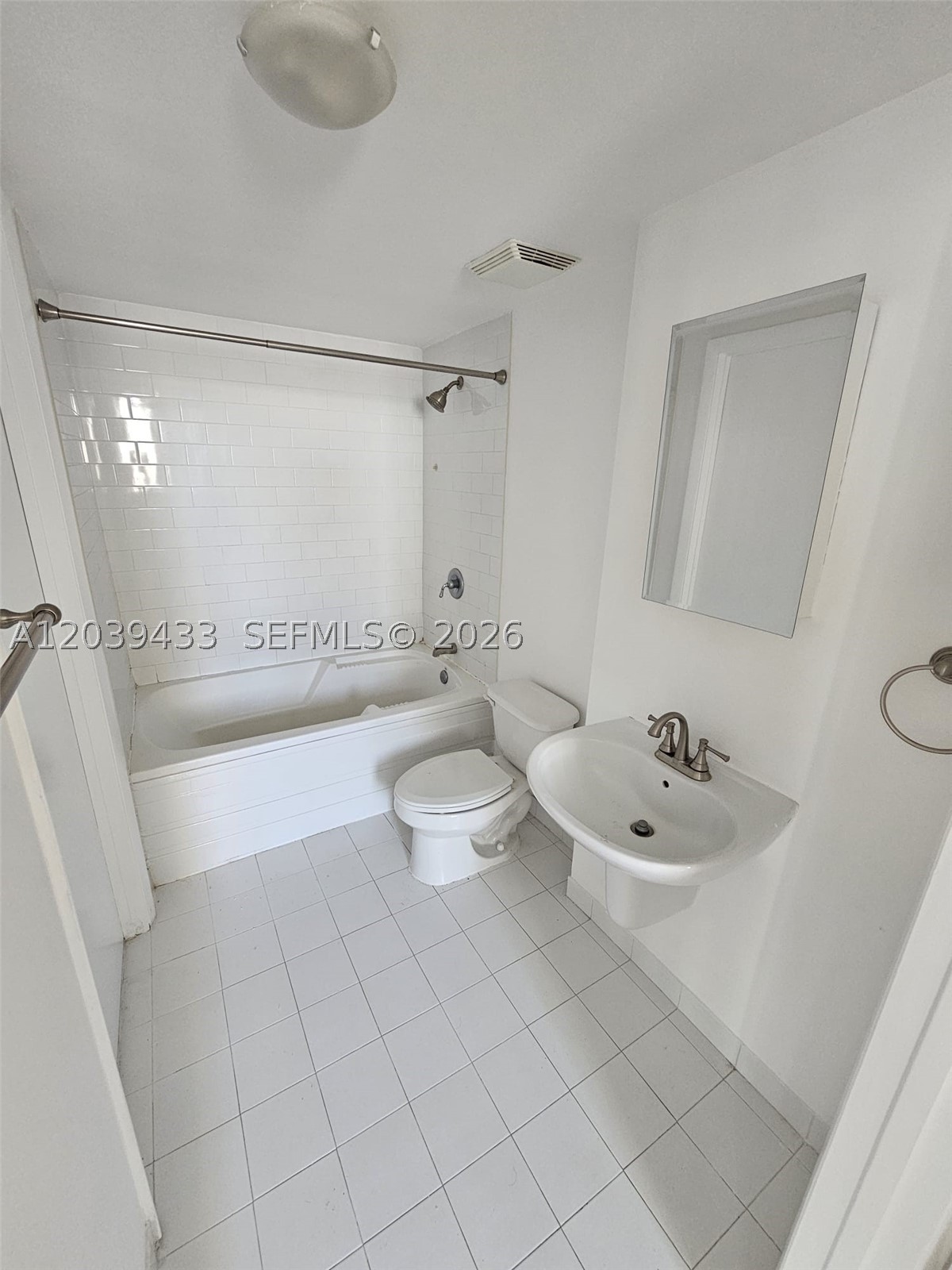690 SW 1st Ct #1130, Miami FL 33130