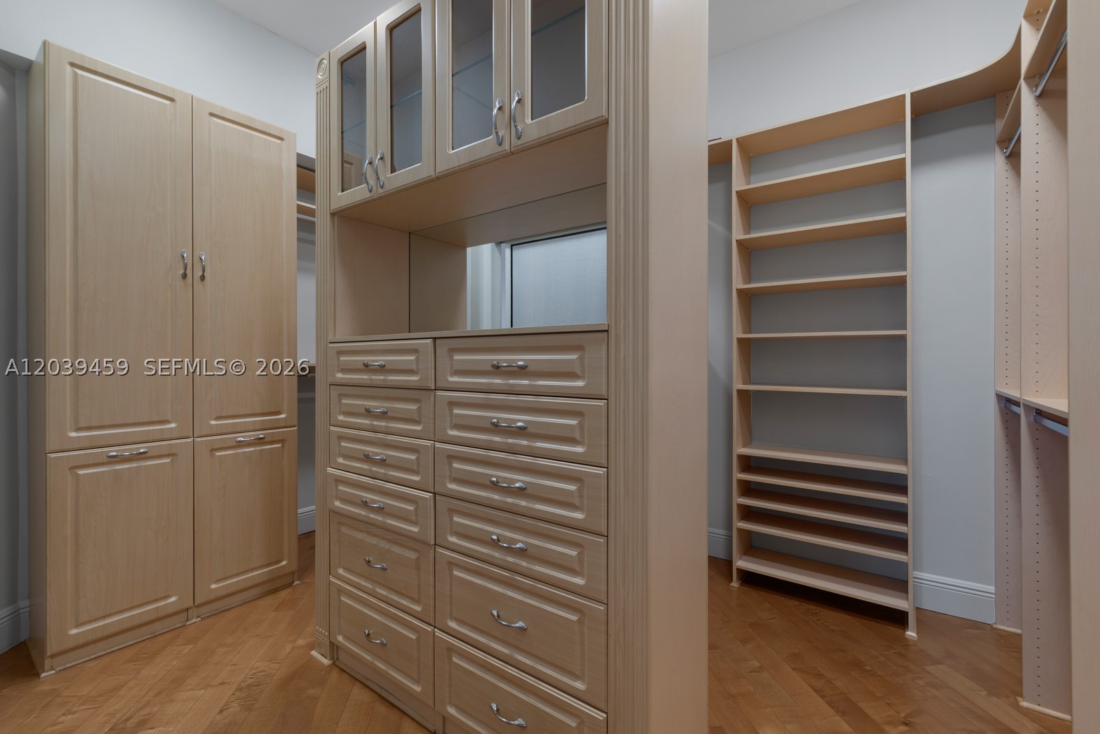 10 Edgewater Dr #4H, Coral Gables FL 33133