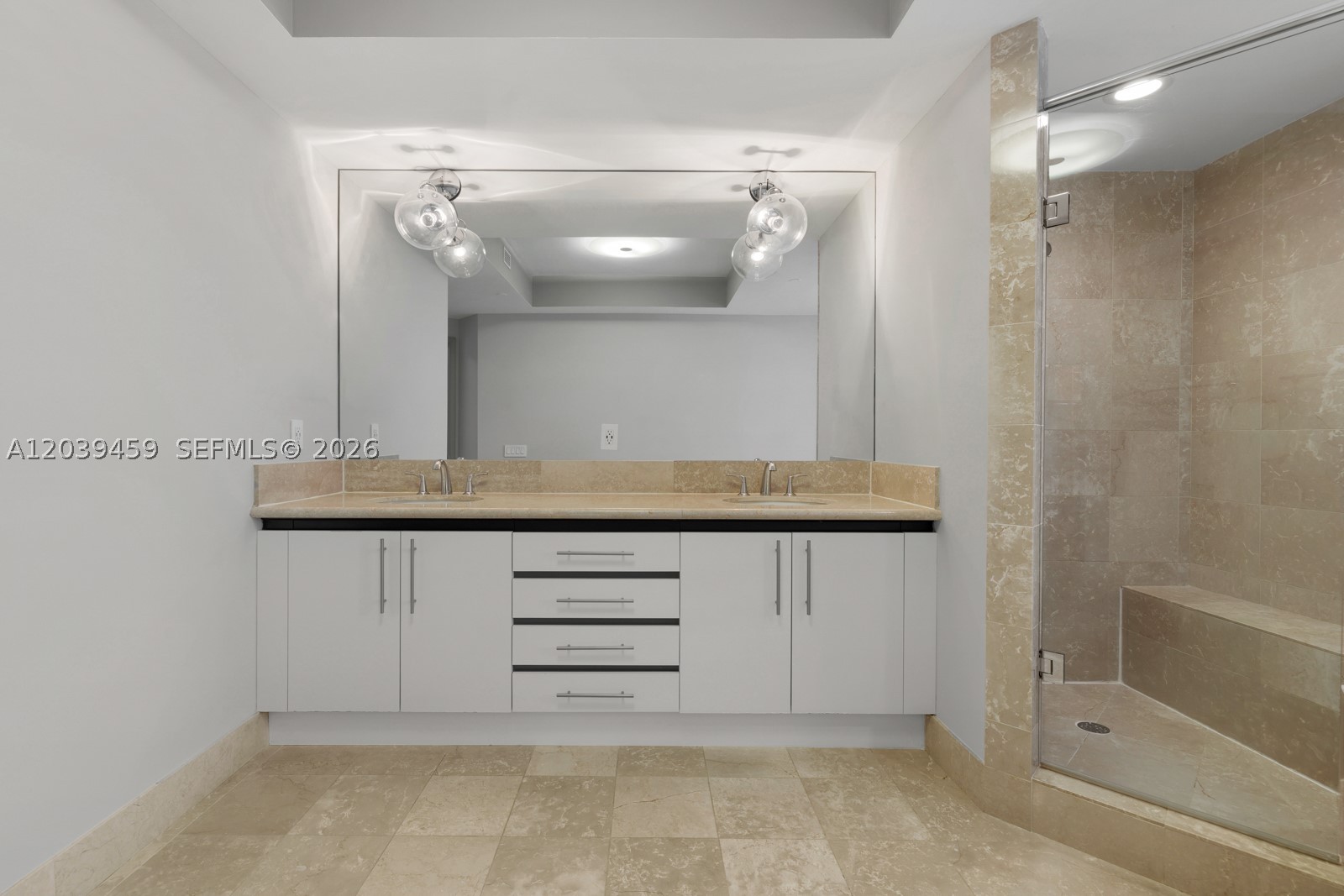 10 Edgewater Dr #4H, Coral Gables FL 33133