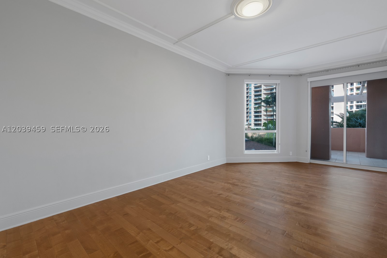 10 Edgewater Dr #4H, Coral Gables FL 33133