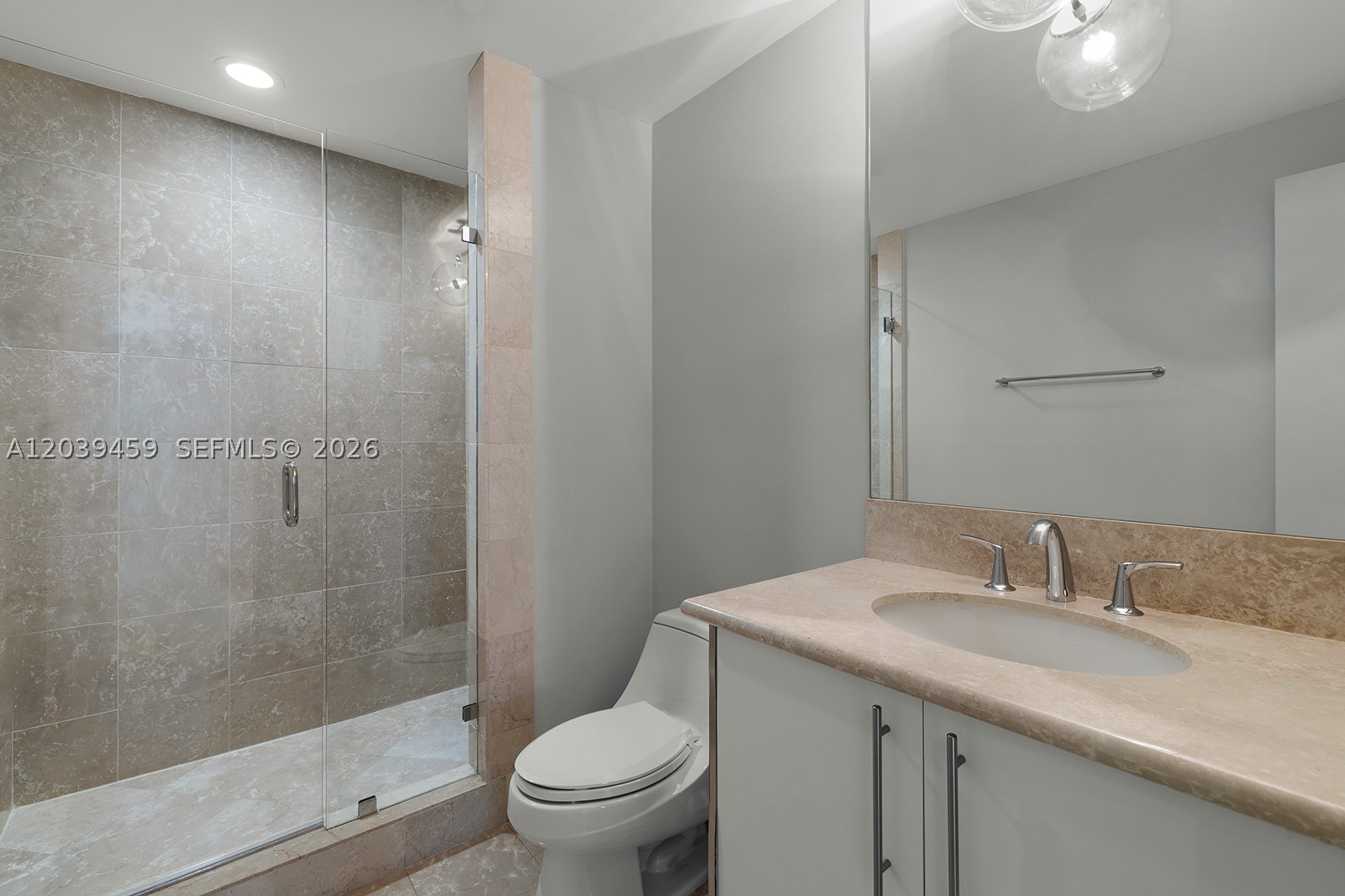 10 Edgewater Dr #4H, Coral Gables FL 33133