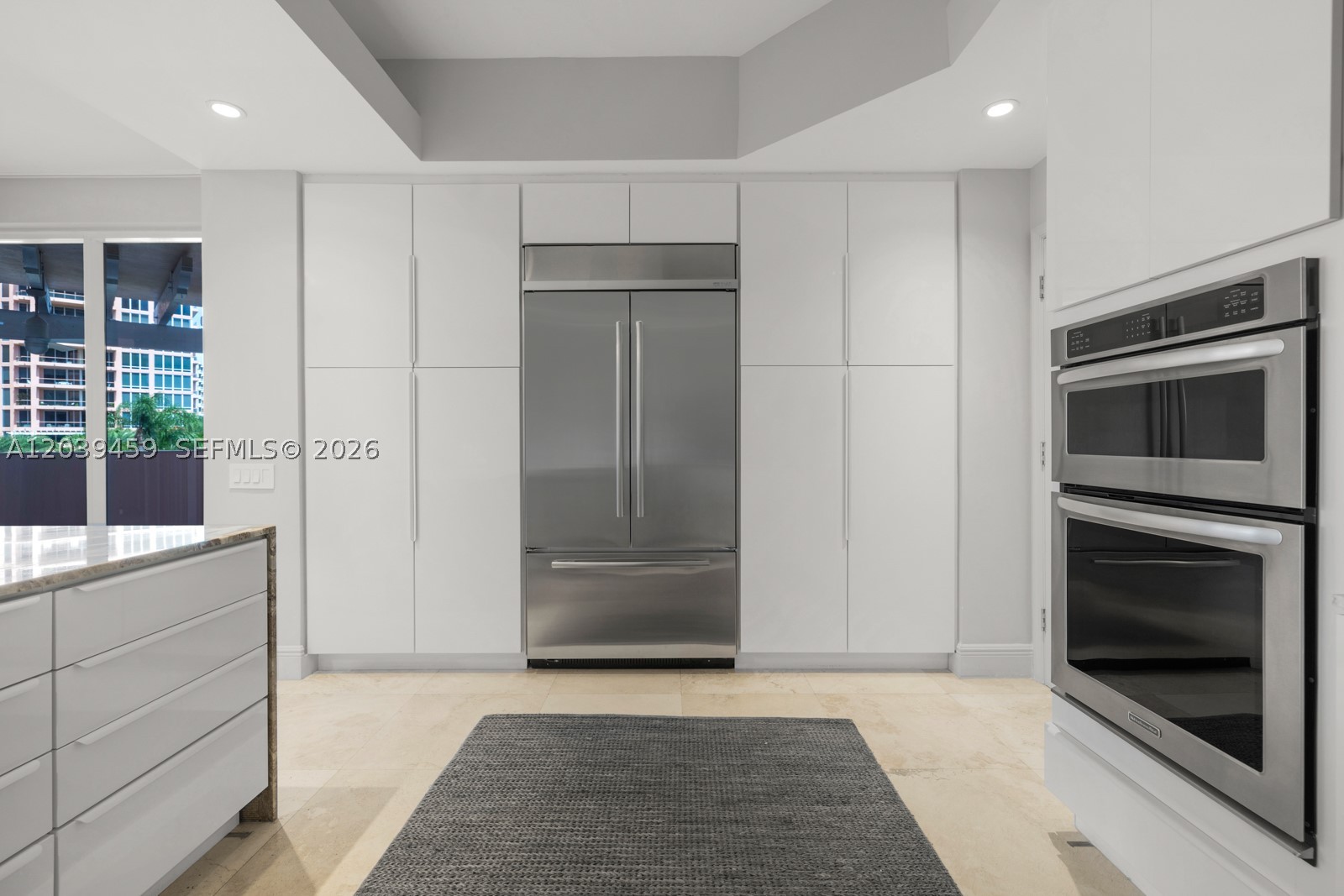 10 Edgewater Dr #4H, Coral Gables FL 33133