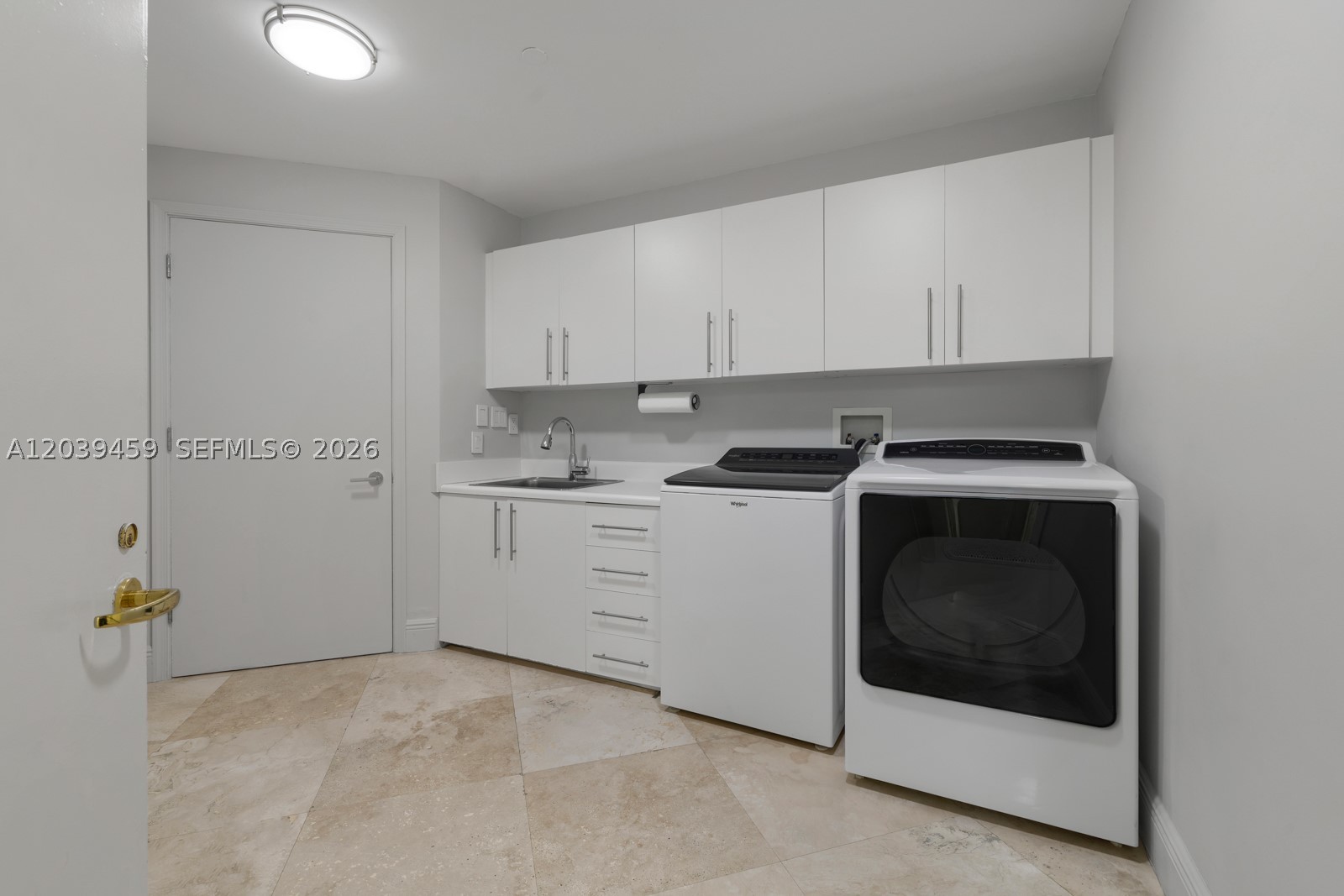 10 Edgewater Dr #4H, Coral Gables FL 33133
