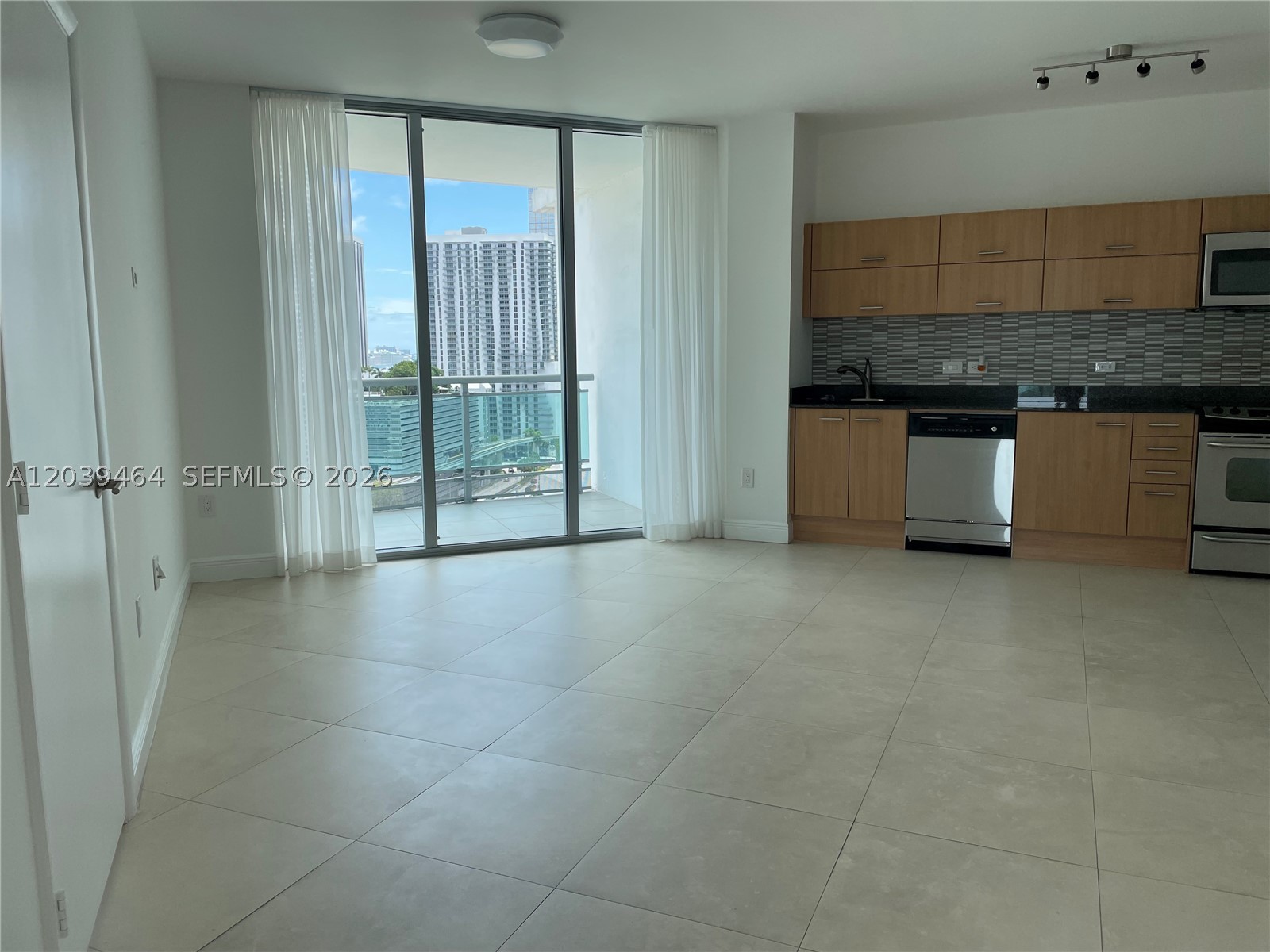 350 S Miami Ave #1913, Miami FL 33130