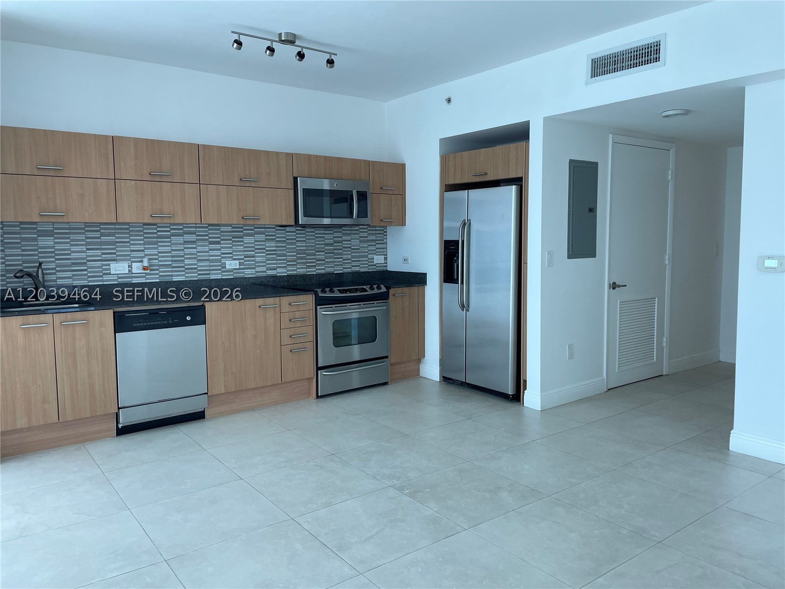 350 S Miami Ave #1913, Miami FL 33130