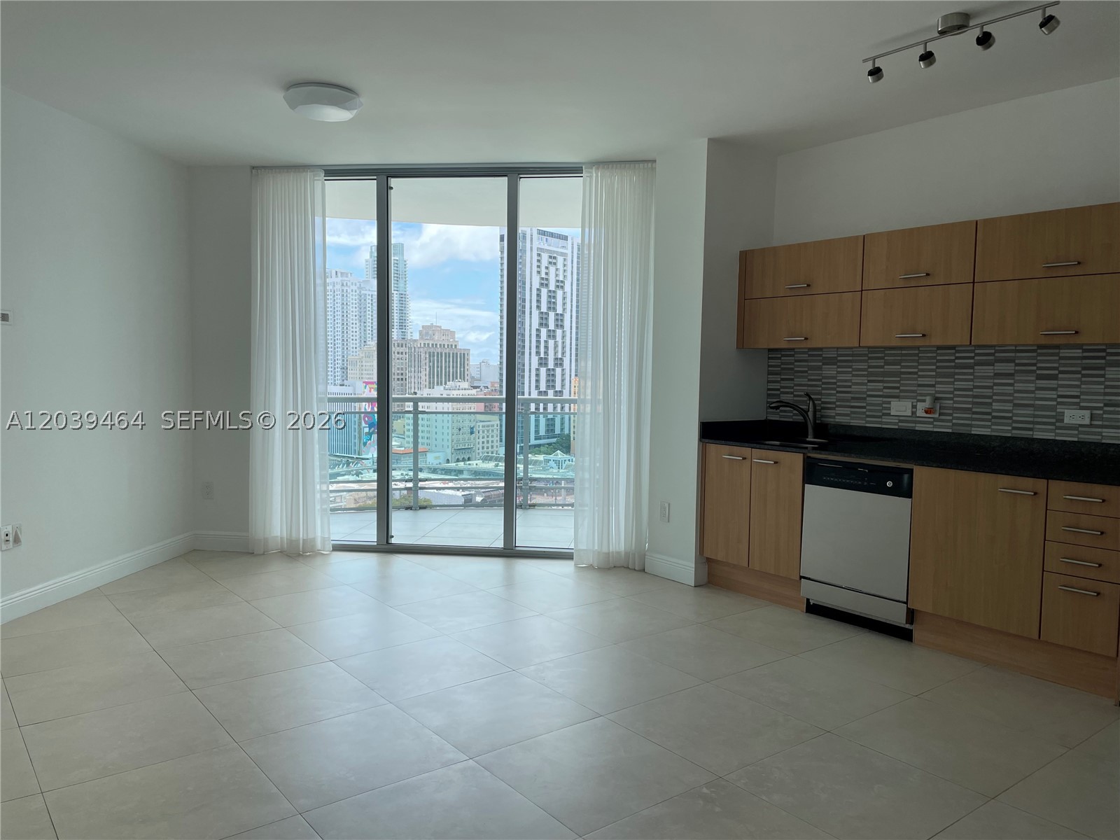 350 S Miami Ave #1913, Miami FL 33130