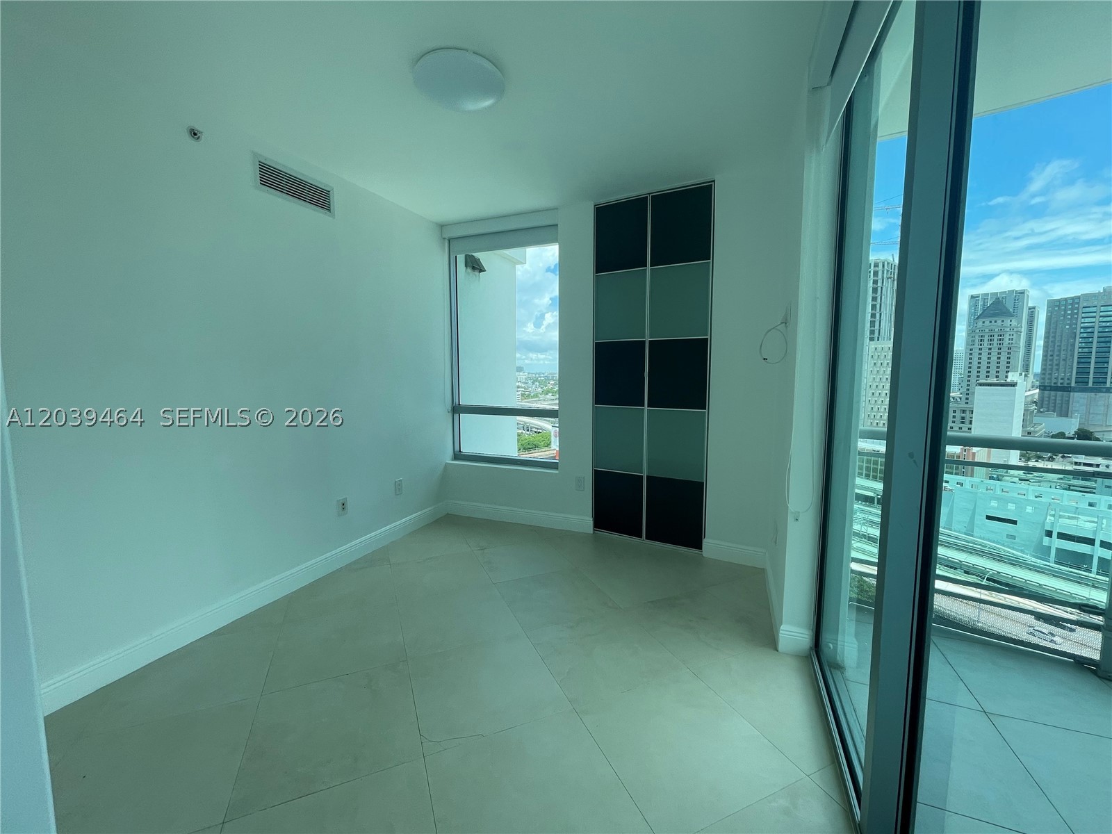 350 S Miami Ave #1913, Miami FL 33130