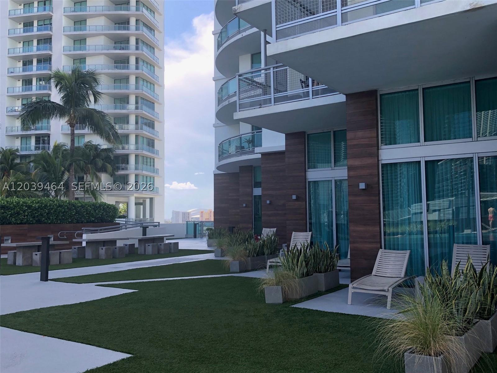 350 S Miami Ave #1913, Miami FL 33130