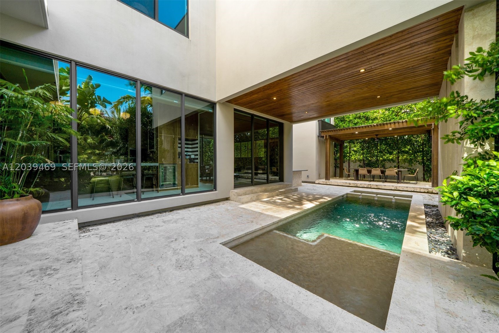 7851 SW 48th Pl, Miami FL 33143