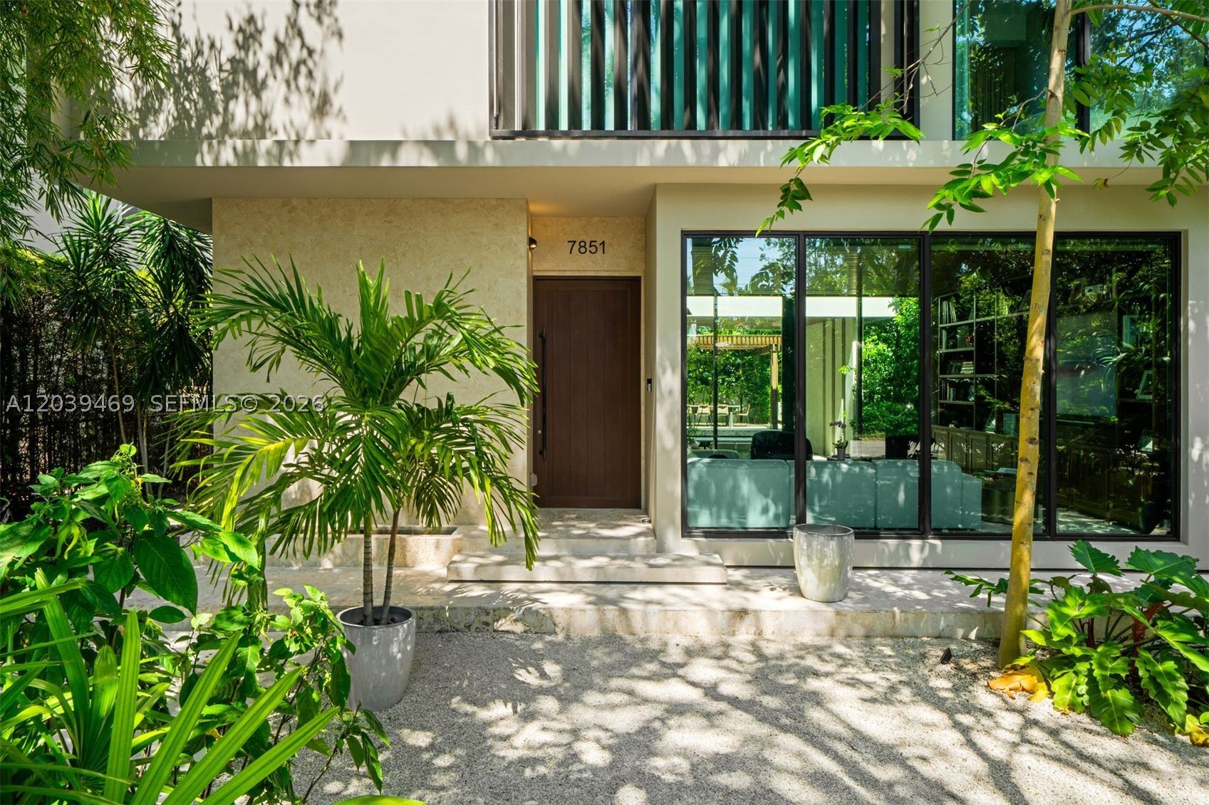 7851 SW 48th Pl, Miami FL 33143
