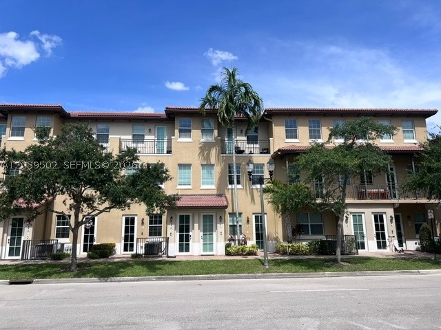 954 SW 147th Ave #2610, Pembroke Pines FL 33027