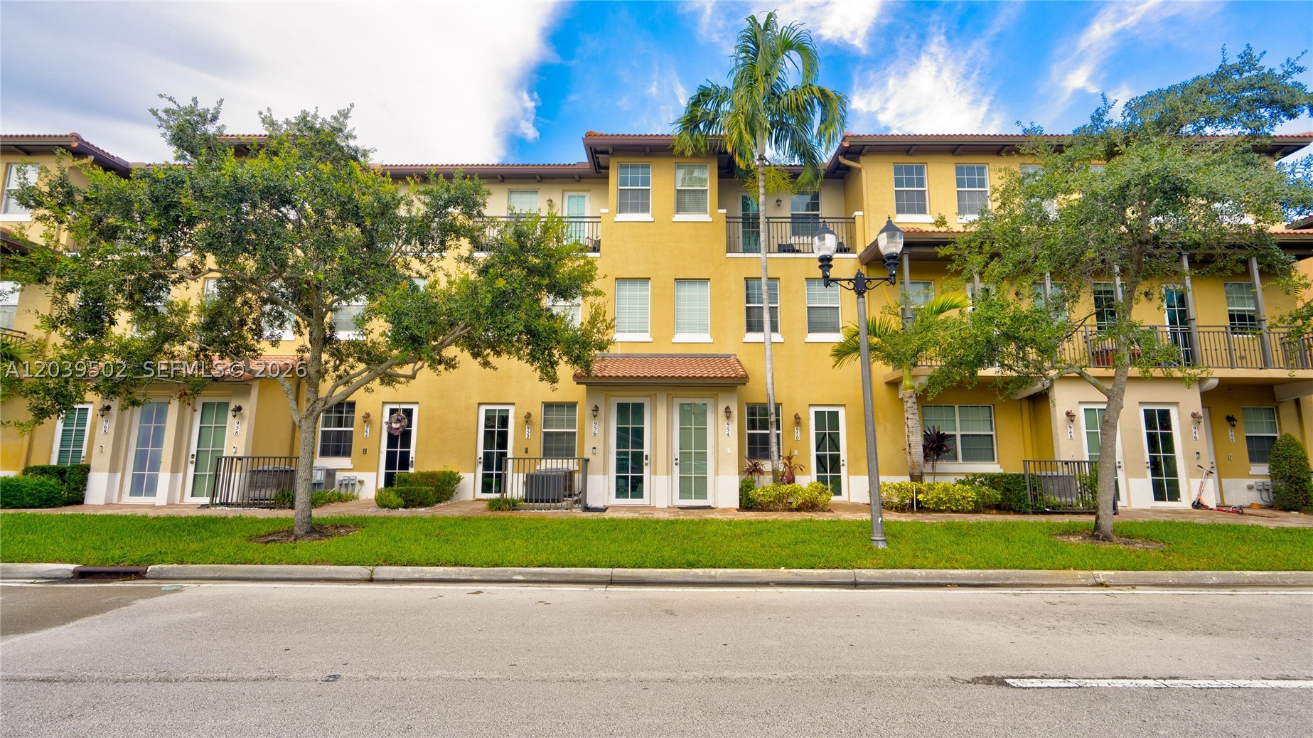 954 SW 147th Ave #2610, Pembroke Pines FL 33027