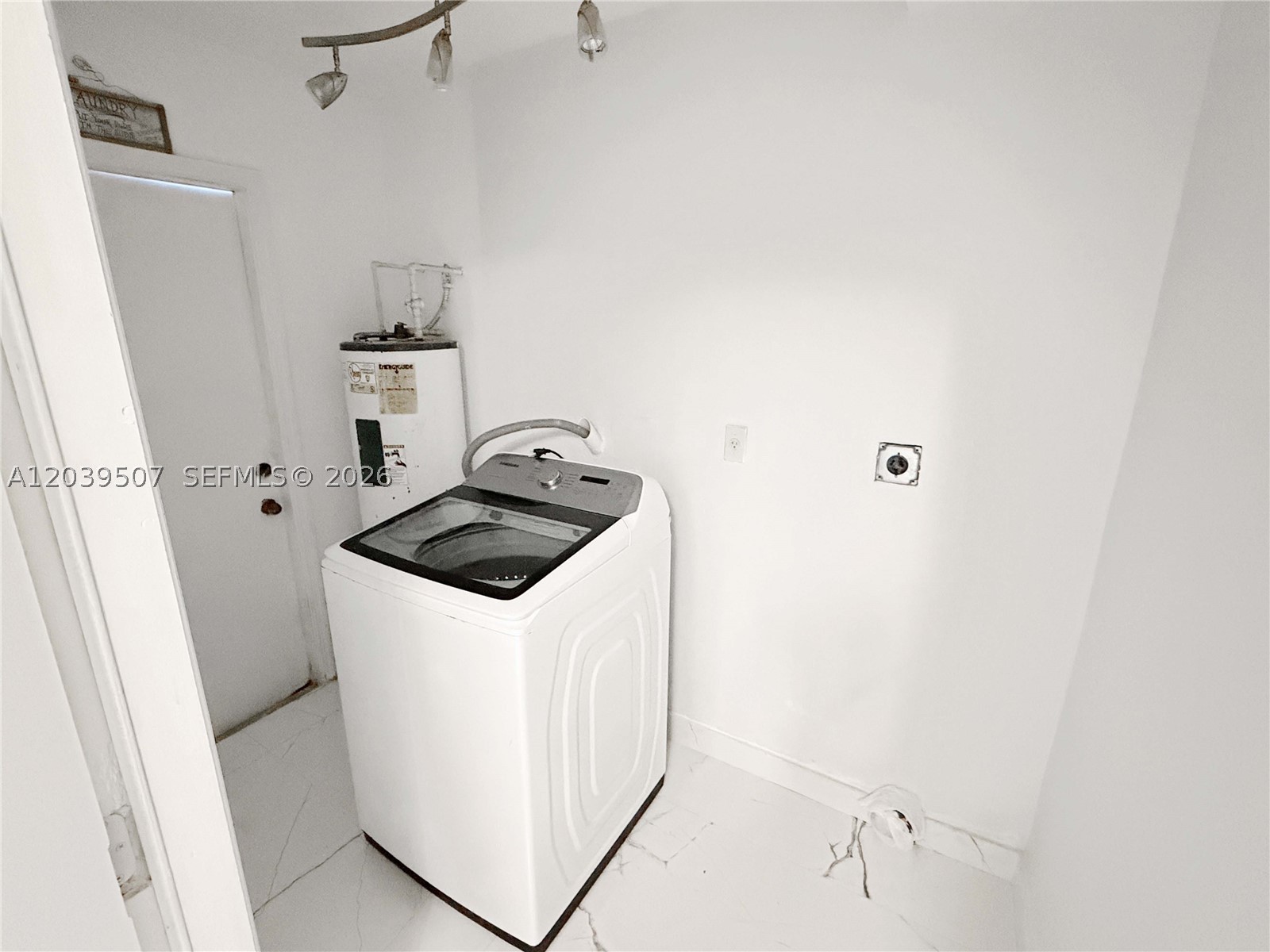 16330 SW 102nd St, Miami FL 33196