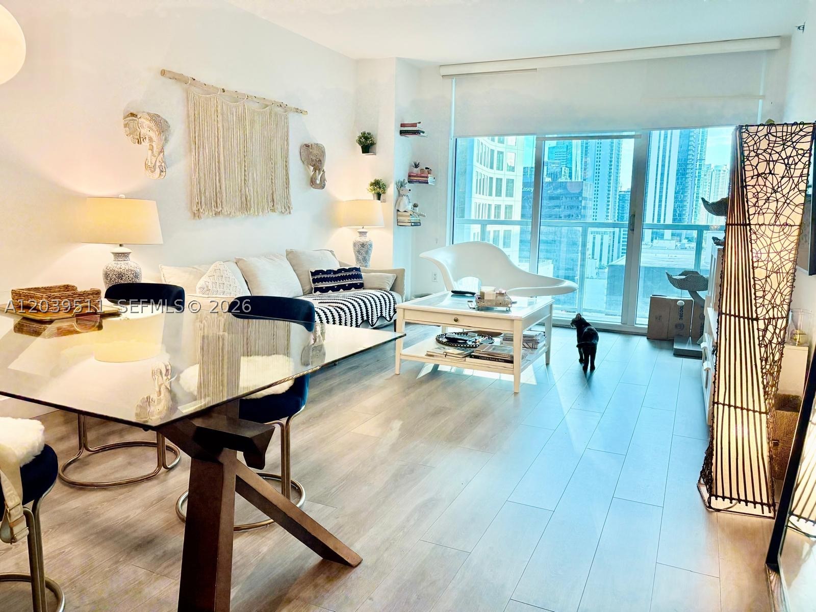 55 SE 6th St #1706, Miami FL 33131
