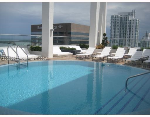 55 SE 6th St #1706, Miami FL 33131