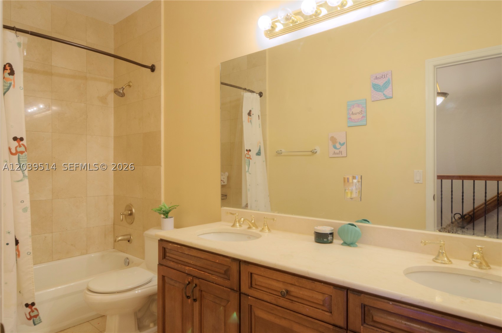 22131 SW 87 PL #n/a, Cutler Bay FL 33190