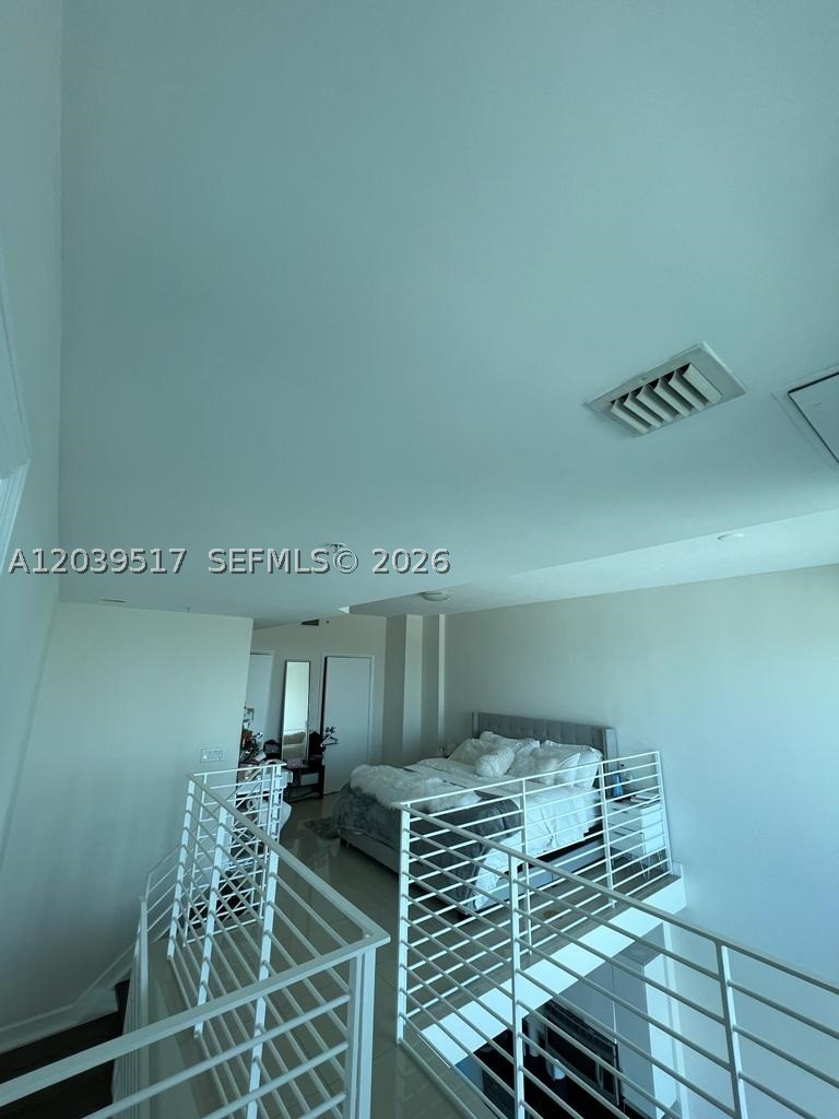 60 SW 13th St #2819, Miami FL 33130