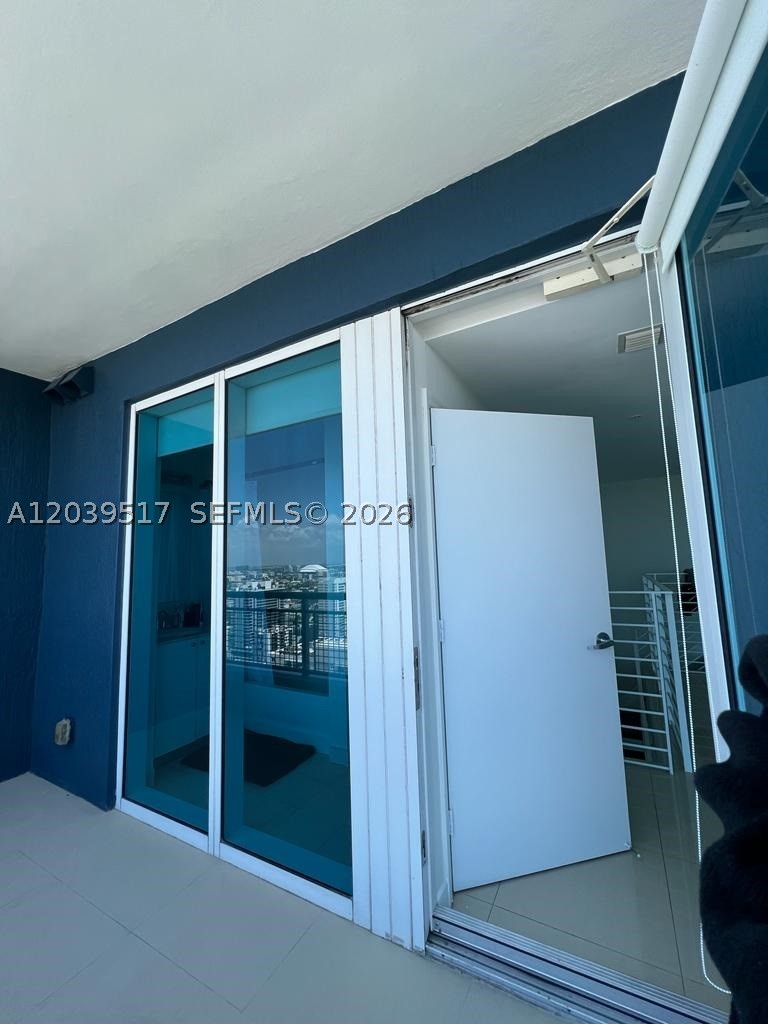60 SW 13th St #2819, Miami FL 33130