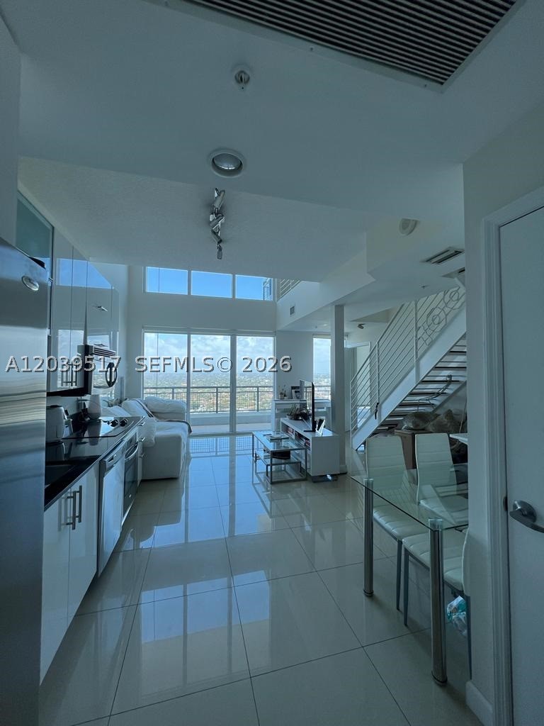 60 SW 13th St #2819, Miami FL 33130