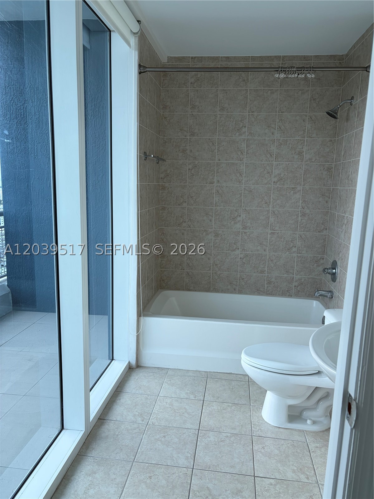 60 SW 13th St #2819, Miami FL 33130