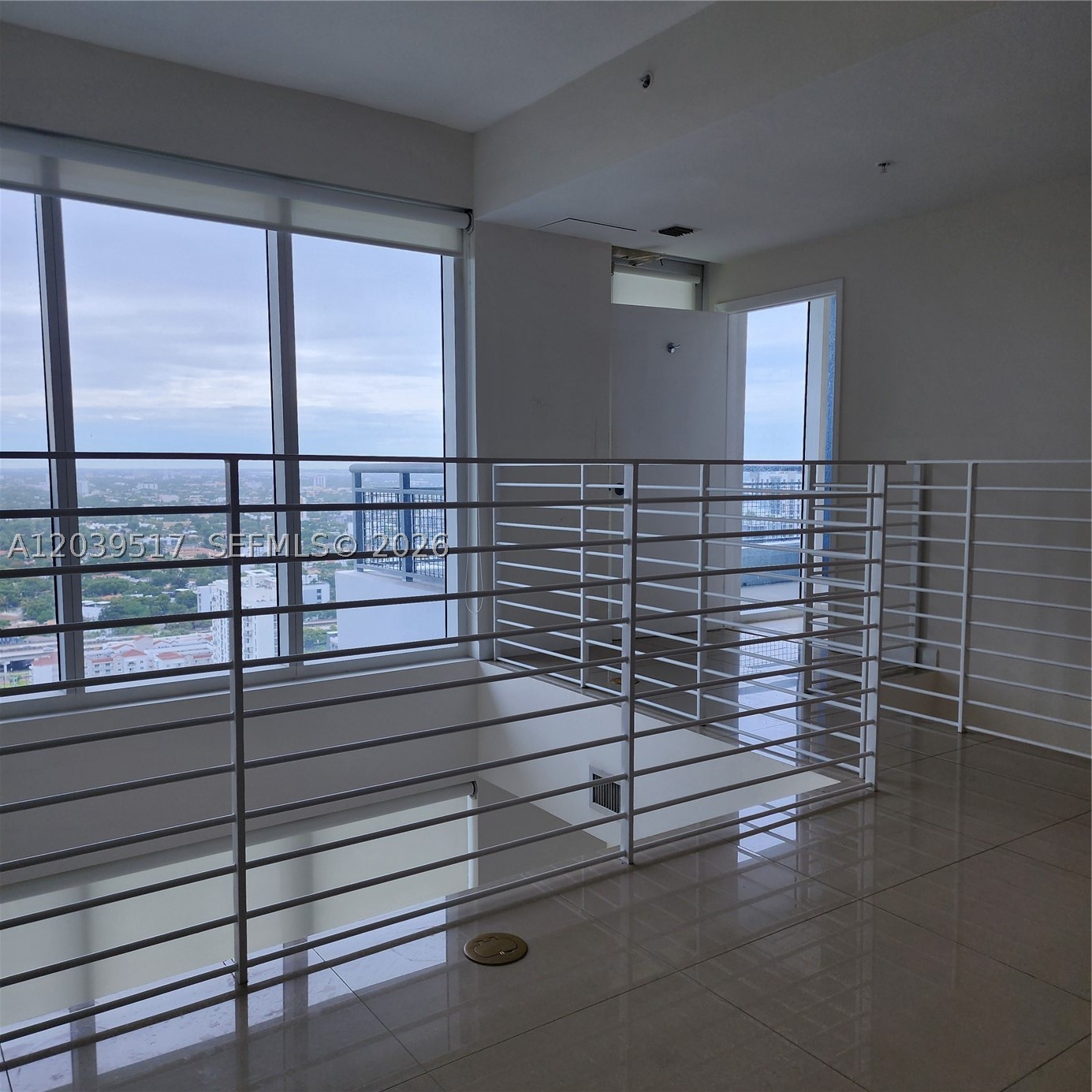 60 SW 13th St #2819, Miami FL 33130