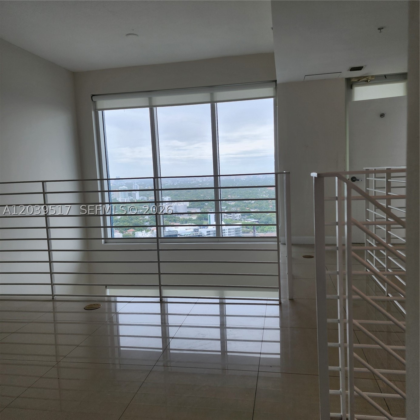 60 SW 13th St #2819, Miami FL 33130