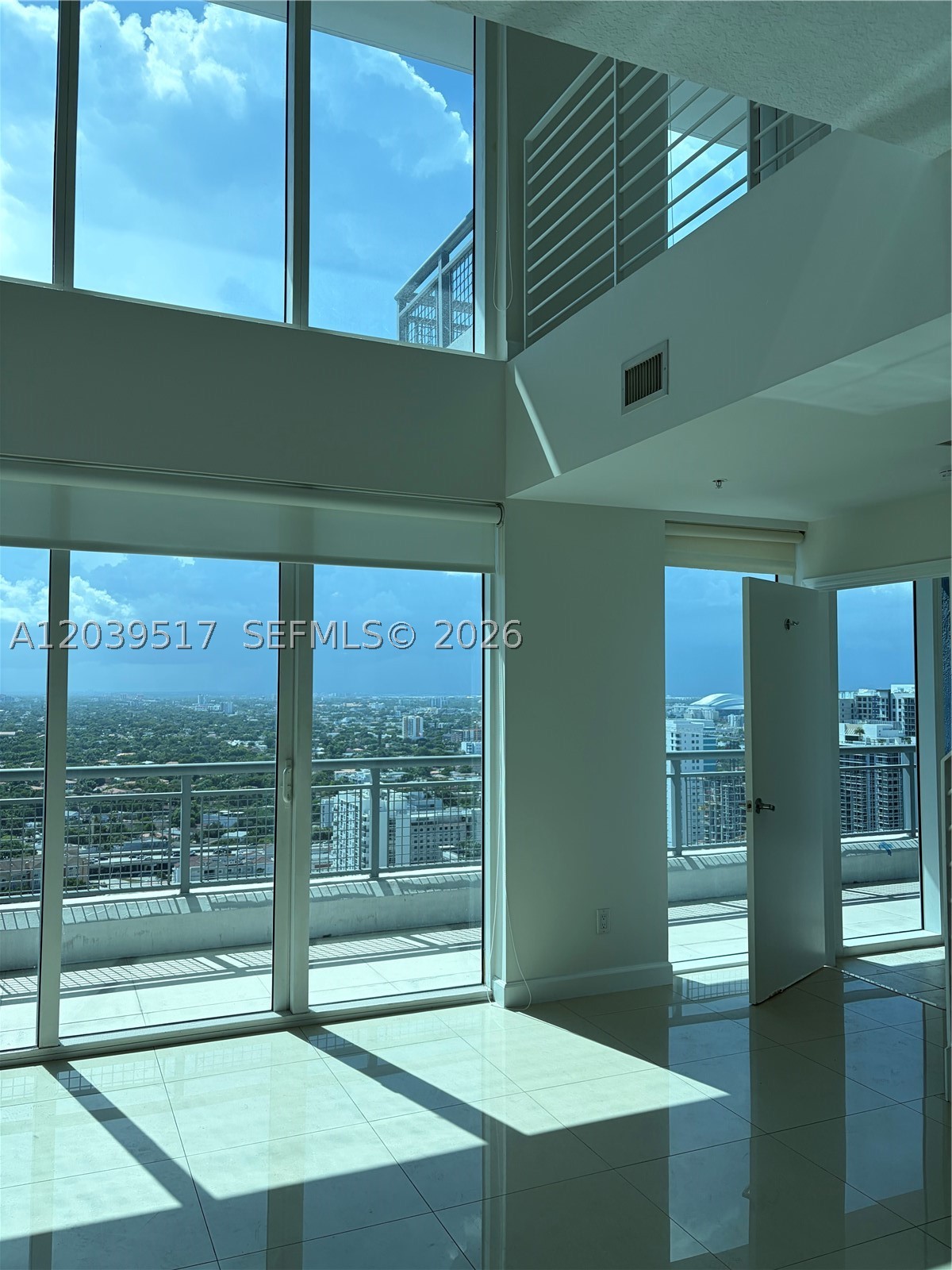 60 SW 13th St #2819, Miami FL 33130